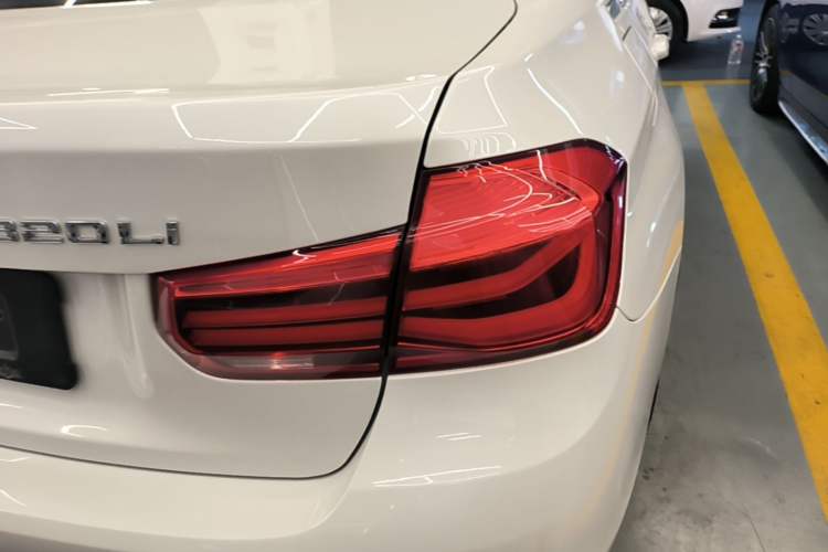 Used BMW 3 Series 2018 320Li Fashion Model Right Rear Taillight