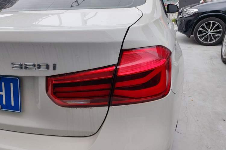 Used BMW 3 Series 2018 320i M Sport Package Right Rear Taillight