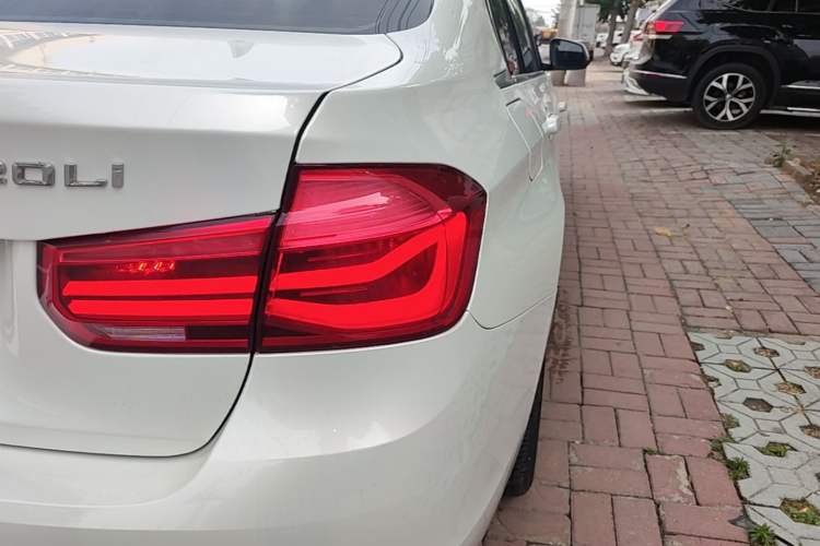 Used BMW 3 Series 2018 320Li xDrive Fashion Model Right Rear Taillight