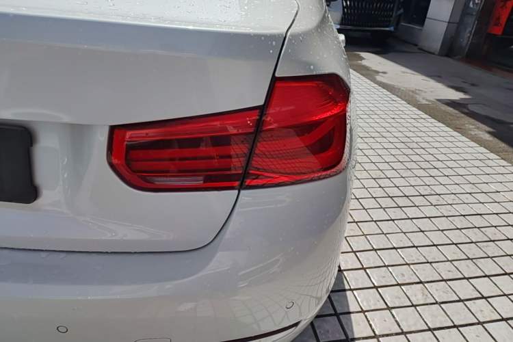 Used BMW 3 Series 2018 320Li Fashion Model Right Rear Taillight