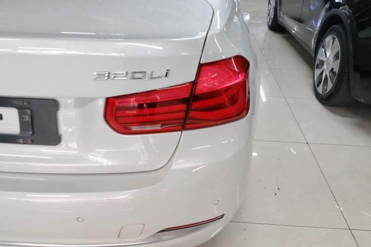 Used BMW 3 Series 2018 320Li Fashion Model Right Rear Taillight