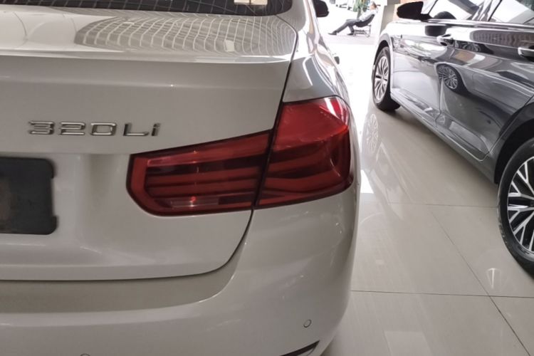Used BMW 3 Series 2018 320Li Fashion Model Right Rear Taillight