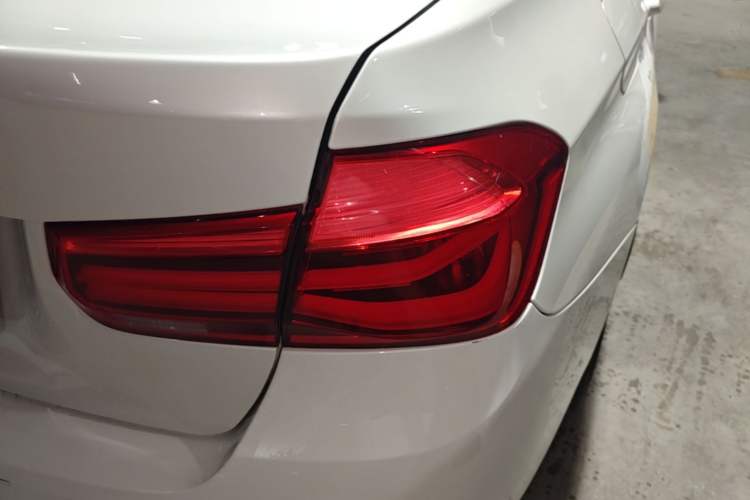 Used BMW 3 Series 2018 320Li Fashion Model Right Rear Taillight