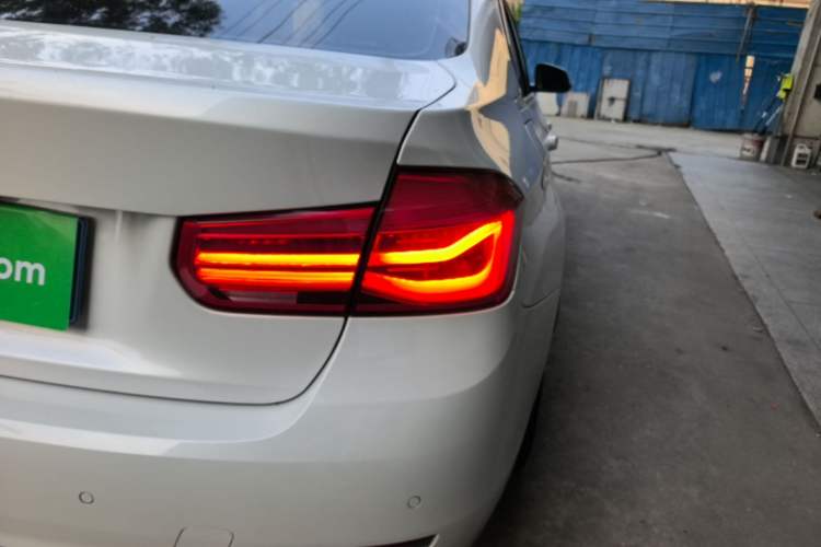 Used BMW 3 Series 2018 320Li Fashion Model Right Rear Taillight