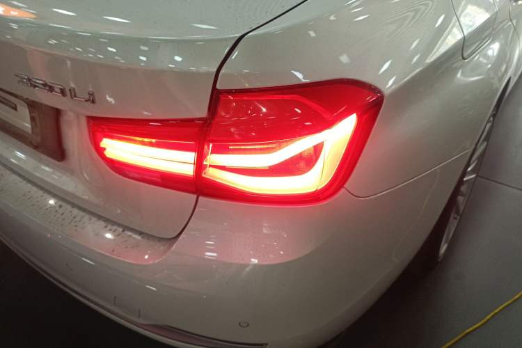 Used BMW 3 Series 2018 320Li xDrive Fashion Model Right Rear Taillight