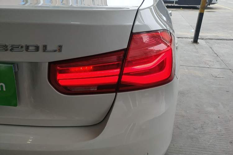 Used BMW 3 Series 2018 320Li Fashion Model Right Rear Taillight