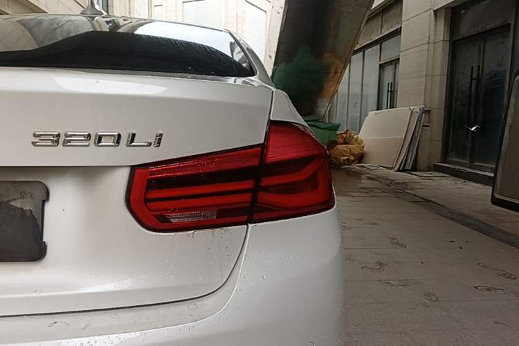 Used BMW 3 Series 2018 320Li Fashion Model Right Rear Taillight
