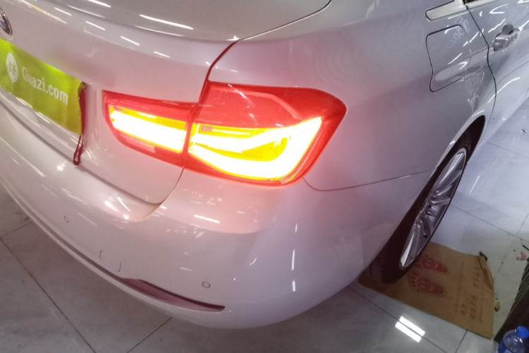 Used BMW 3 Series 2018 320Li Fashion Model Right Rear Taillight