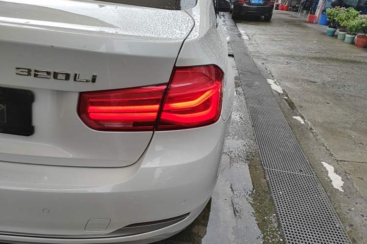 Used BMW 3 Series 2018 320Li Fashion Model Right Rear Taillight