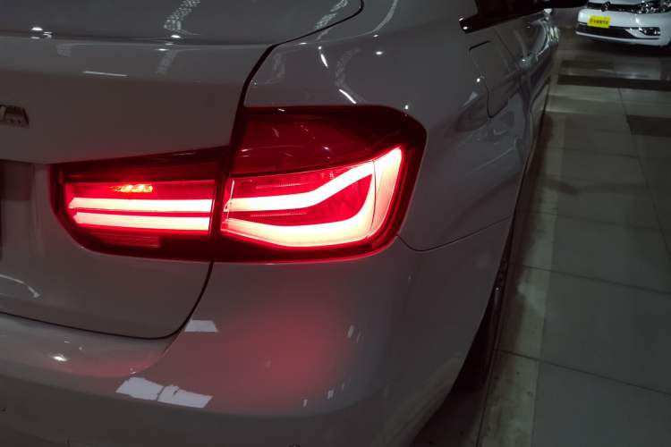 Used BMW 3 Series 2018 320Li Leading Model M Sport Package Right Rear Taillight