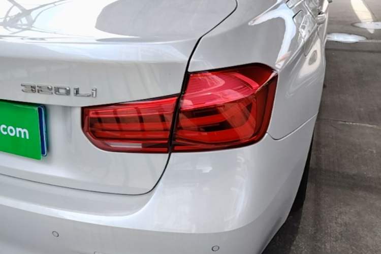 Used BMW 3 Series 2018 320Li Fashion Model Right Rear Taillight