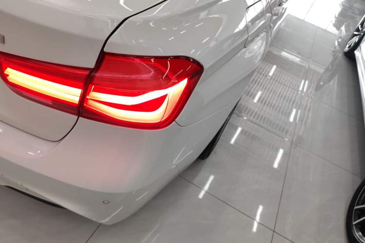 Used BMW 3 Series 2018 320Li Leading Model M Sport Package Right Rear Taillight