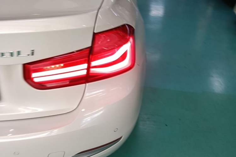 Used BMW 3 Series 2018 320Li Fashion Model Right Rear Taillight