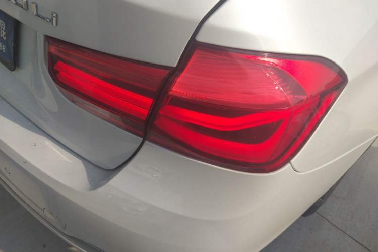 Used BMW 3 Series 2018 320Li Fashion Model Right Rear Taillight