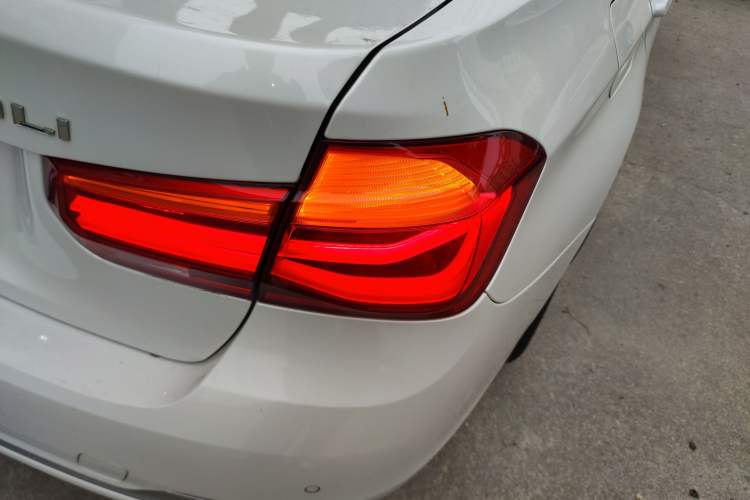 Used BMW 3 Series 2018 320Li Fashion Model Right Rear Taillight
