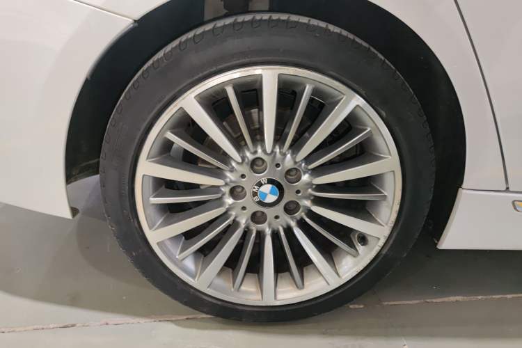 Used BMW 3 Series 2018 320Li Leading Luxury Package Right Rear Wheel Hub