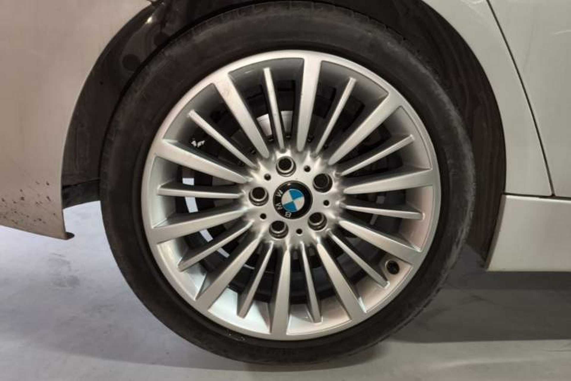 Used BMW 3 Series 2018 320Li Fashion Model Right Rear Wheel Hub