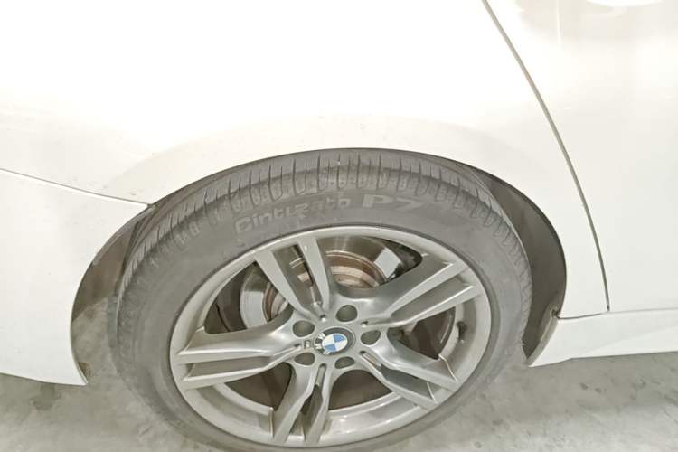 Used BMW 3 Series 2018 330i M Sport Night Edition Right Rear Wheel Hub
