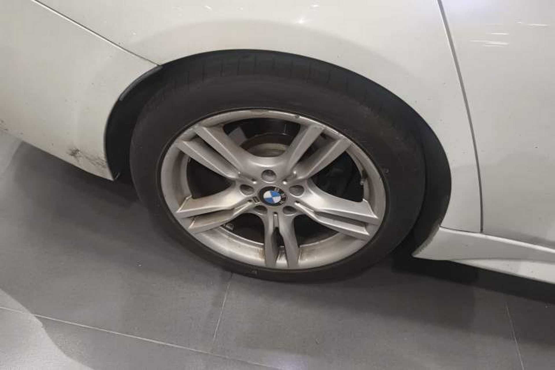 Used BMW 3 Series 2018 320Li Leading Model M Sport Package Right Rear Wheel Hub