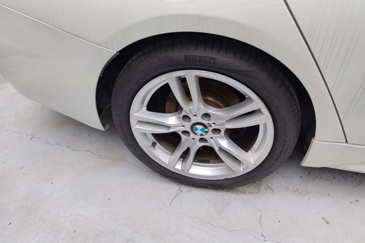 Used BMW 3 Series 2018 320i M Sport Package Right Rear Wheel Hub