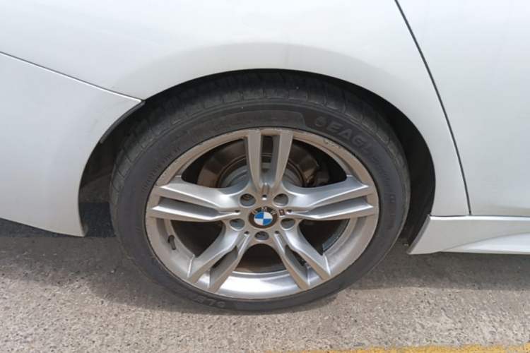 Used BMW 3 Series 2018 320Li Leading Model M Sport Package Right Rear Wheel Hub