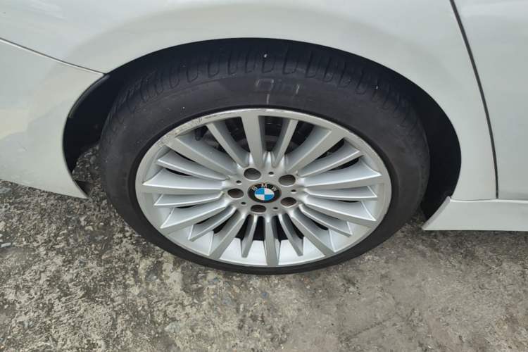 Used BMW 3 Series 2018 320Li Fashion Model Right Rear Wheel Hub