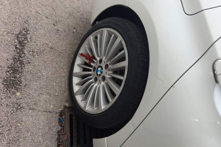 Used BMW 3 Series 2018 320Li Fashion Model Right Rear Wheel Hub