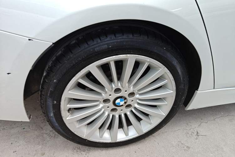 Used BMW 3 Series 2018 320Li Fashion Model Right Rear Wheel Hub