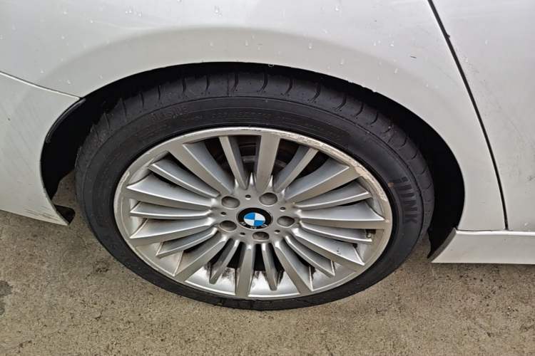 Used BMW 3 Series 2018 320Li Fashion Model Right Rear Wheel Hub