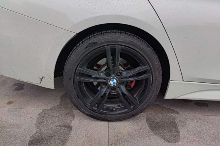 Used BMW 3 Series 2018 320Li Leading Model M Sport Package Right Rear Wheel Hub