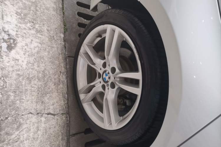 Used BMW 3 Series 2018 320i M Sport Package Right Rear Wheel Hub