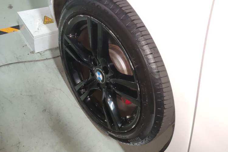 Used BMW 3 Series 2018 320i M Sport Night Edition Right Rear Wheel Hub