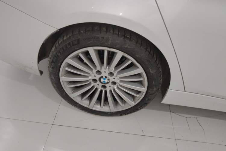 Used BMW 3 Series 2018 320Li xDrive Fashion Model Right Rear Wheel Hub