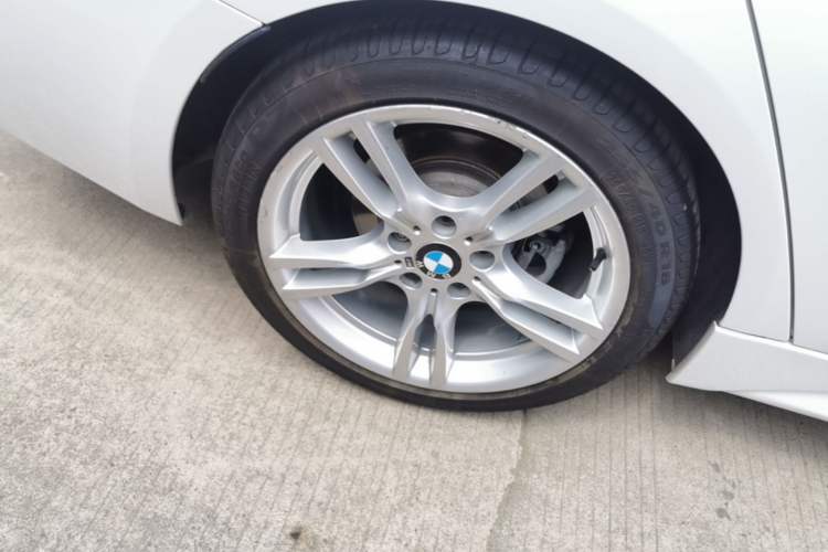 Used BMW 3 Series 2018 320i M Sport Package Right Rear Wheel Hub