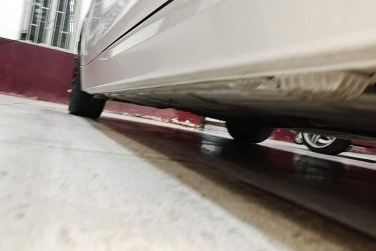 Used BMW 3 Series 2018 320Li Fashion Model Right Side Sill