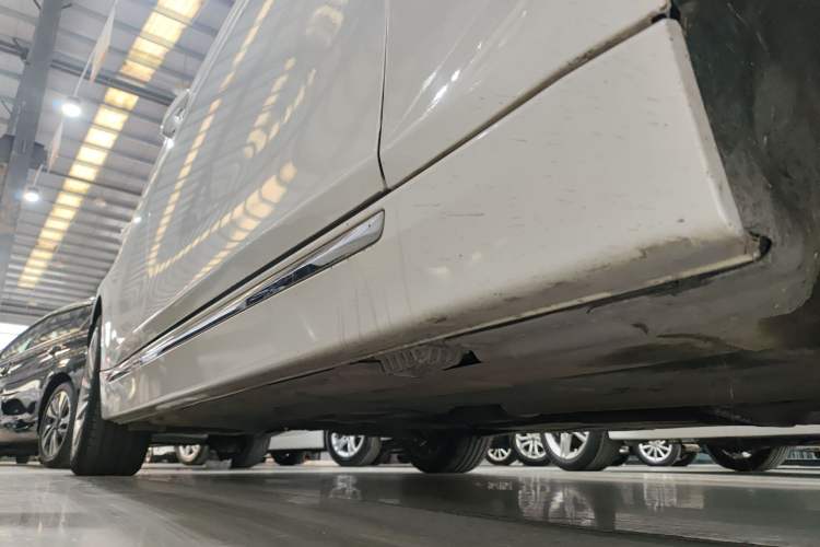 Used BMW 3 Series 2018 320Li Leading Luxury Package Right Side Sill