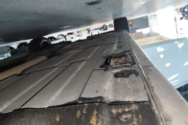 Used BMW 3 Series 2018 320Li Fashion Model Right Side Sill