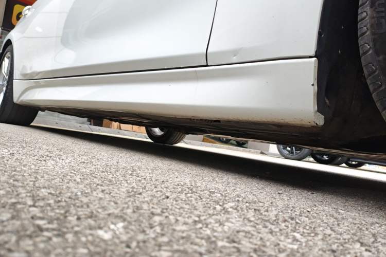 Used BMW 3 Series 2018 320Li Leading Model M Sport Package Right Side Sill