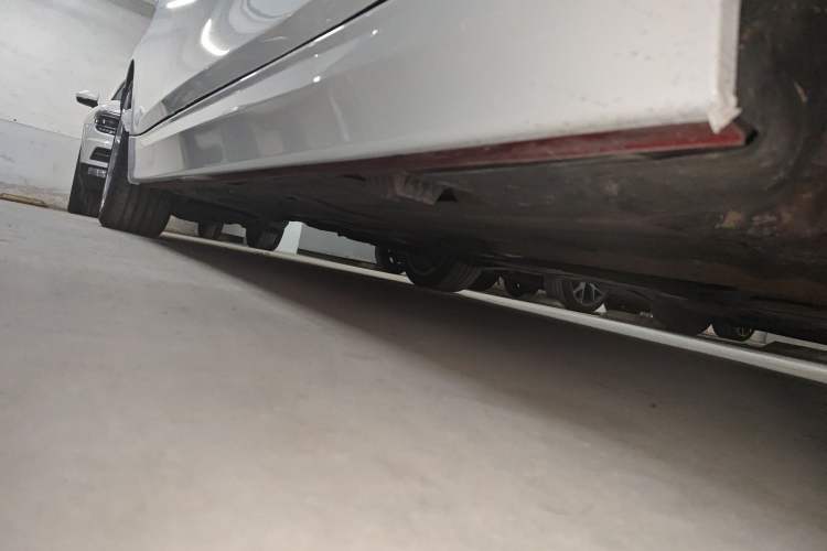 Used BMW 3 Series 2018 320Li Fashion Model Right Side Sill