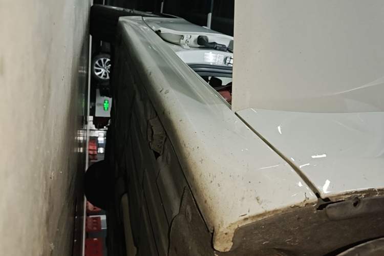 Used BMW 3 Series 2018 330i M Sport Night Edition Right Side Sill