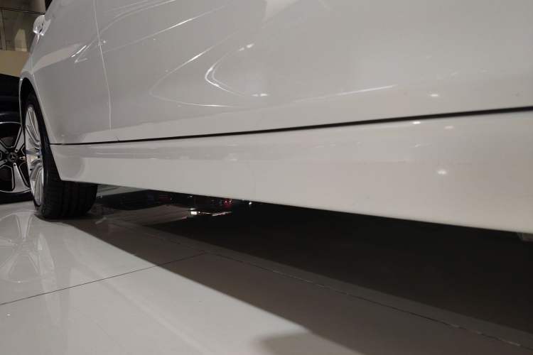 Used BMW 3 Series 2018 320Li Fashion Model Right Side Sill