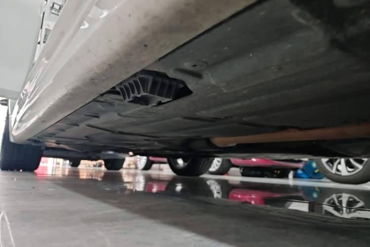 Used BMW 3 Series 2018 320i M Sport Package Right Side Sill