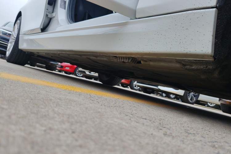 Used BMW 3 Series 2018 320Li Fashion Model Right Side Sill