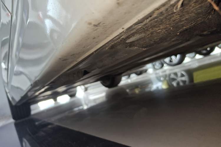 Used BMW 3 Series 2018 320Li Fashion Model Right Side Sill