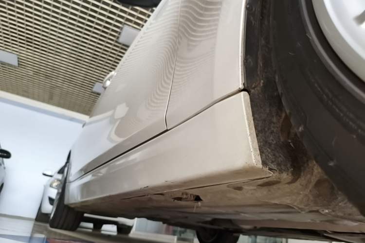 Used BMW 3 Series 2018 320Li Fashion Model Right Side Sill