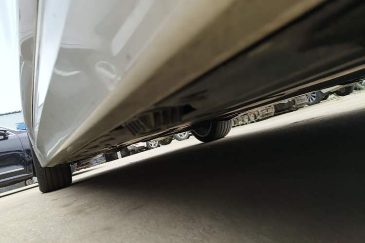 Used BMW 3 Series 2018 320Li Fashion Model Right Side Sill