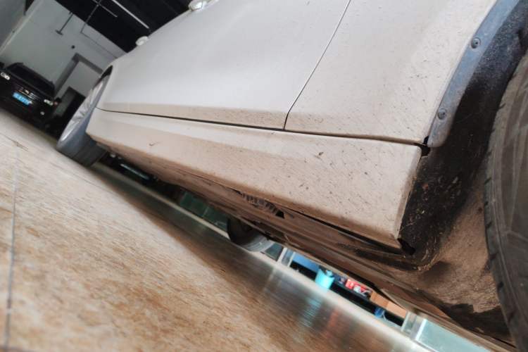 Used BMW 3 Series 2018 320Li Fashion Model Right Side Sill