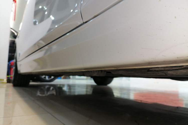 Used BMW 3 Series 2018 320Li xDrive Fashion Model Right Side Sill