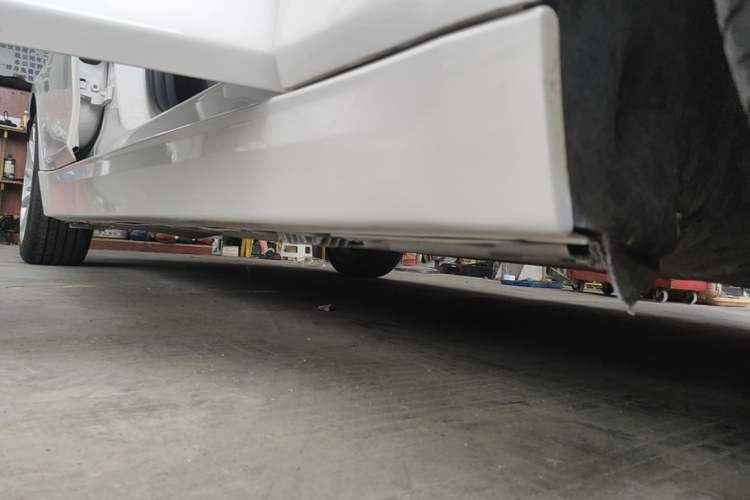 Used BMW 3 Series 2018 320Li Fashion Model Right Side Sill