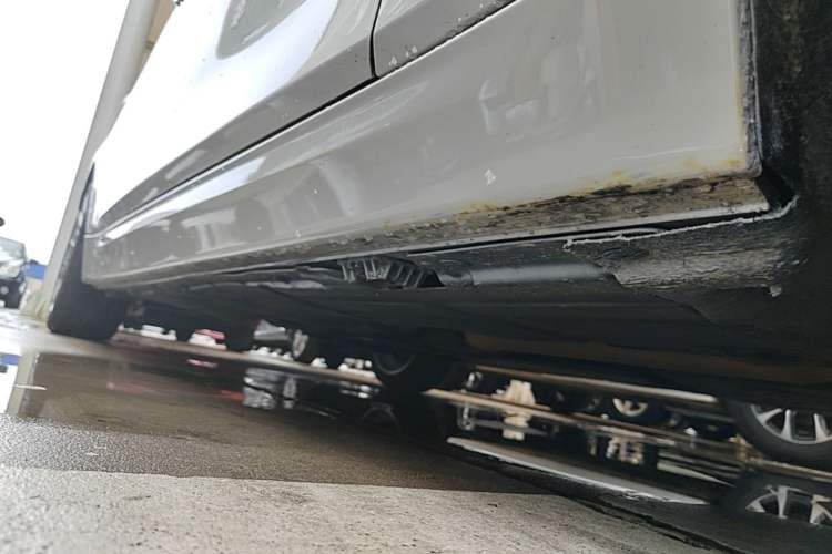 Used BMW 3 Series 2018 320Li Fashion Model Right Side Sill